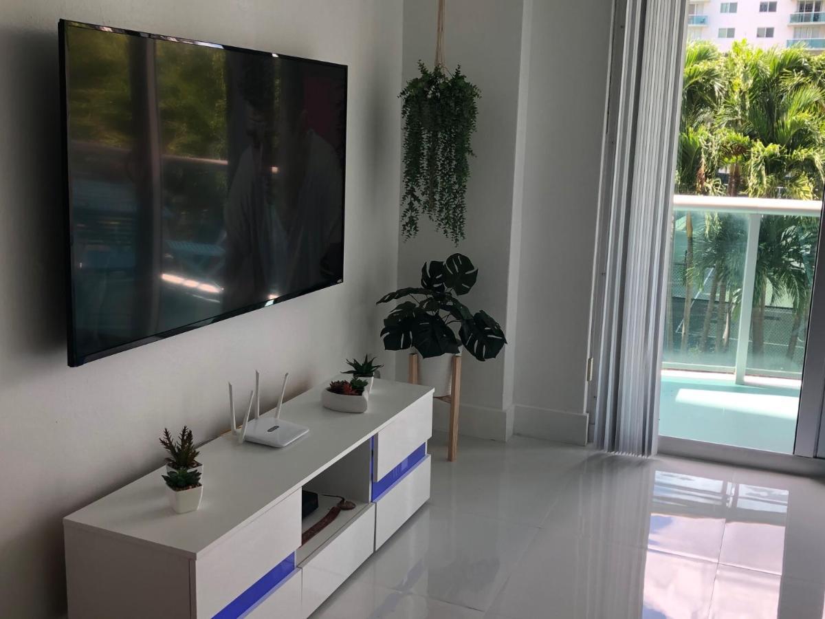 The Blue Island Apartamento Miami Beach Exterior foto